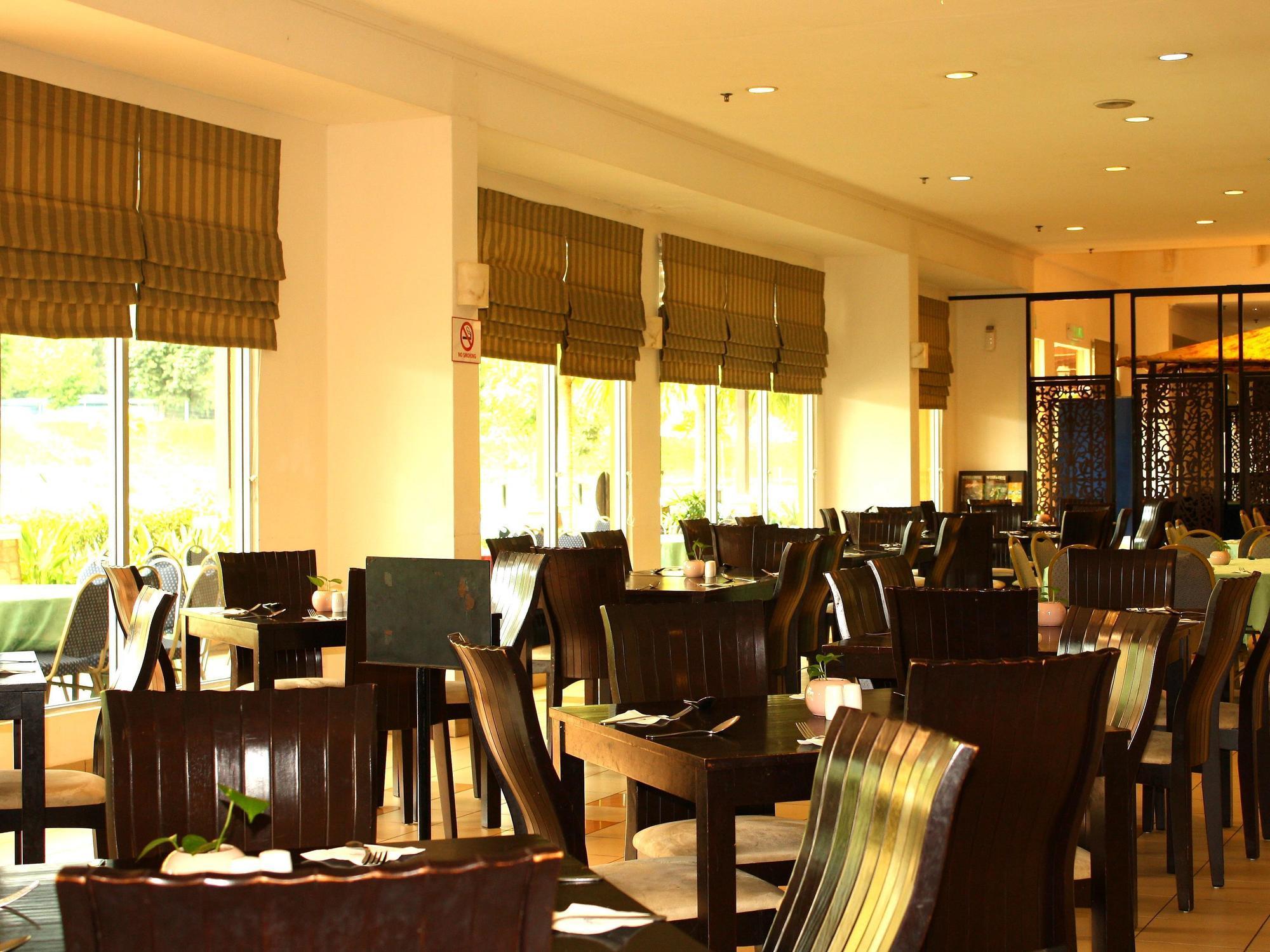 بوكيت ميراه Suria Service Apartment-Hotel المظهر الخارجي الصورة
