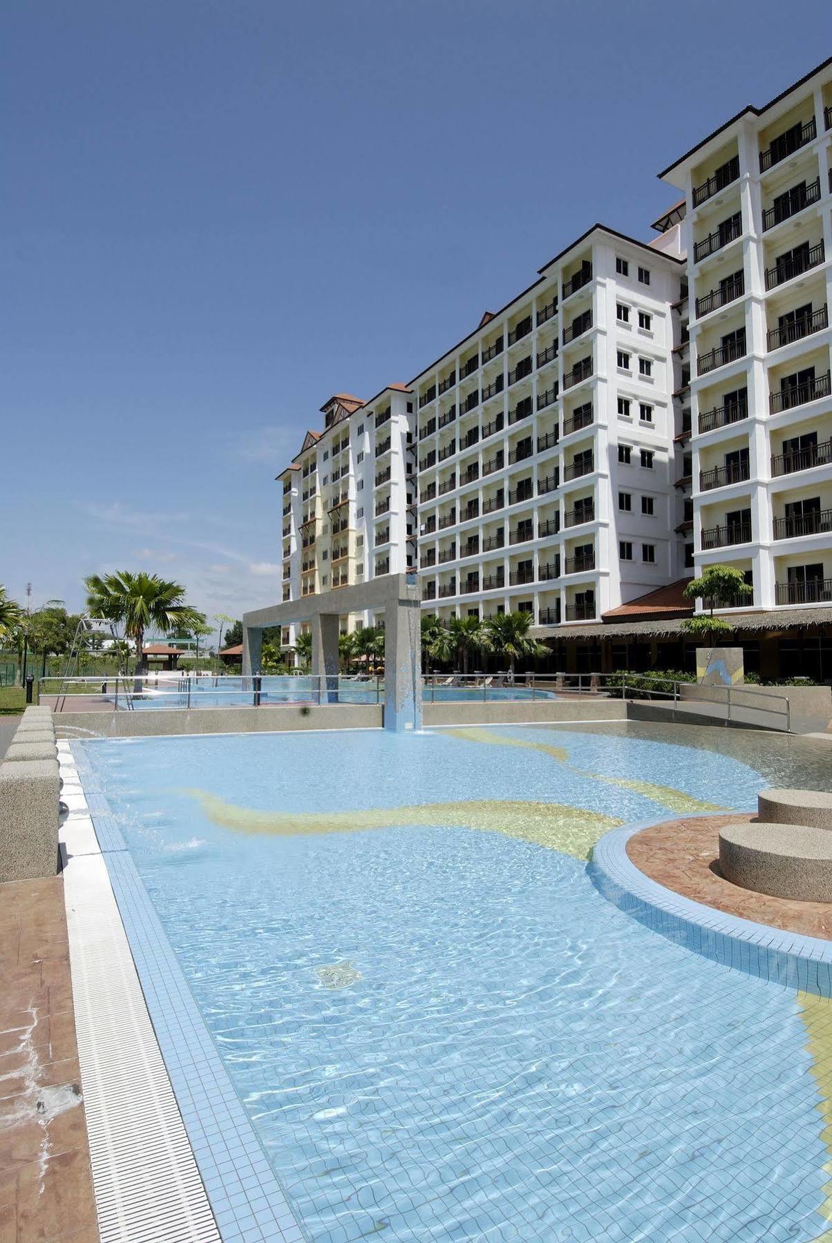 بوكيت ميراه Suria Service Apartment-Hotel المظهر الخارجي الصورة