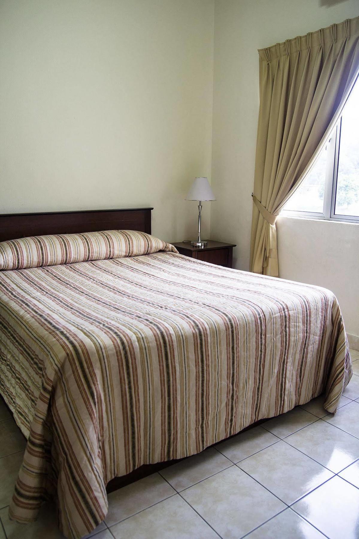 بوكيت ميراه Suria Service Apartment-Hotel المظهر الخارجي الصورة