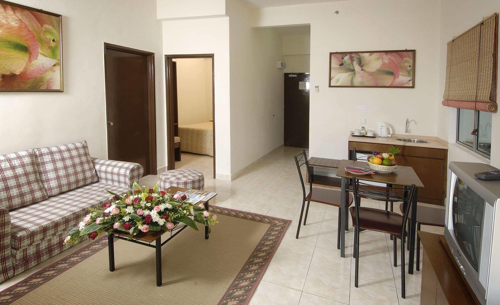 بوكيت ميراه Suria Service Apartment-Hotel المظهر الخارجي الصورة