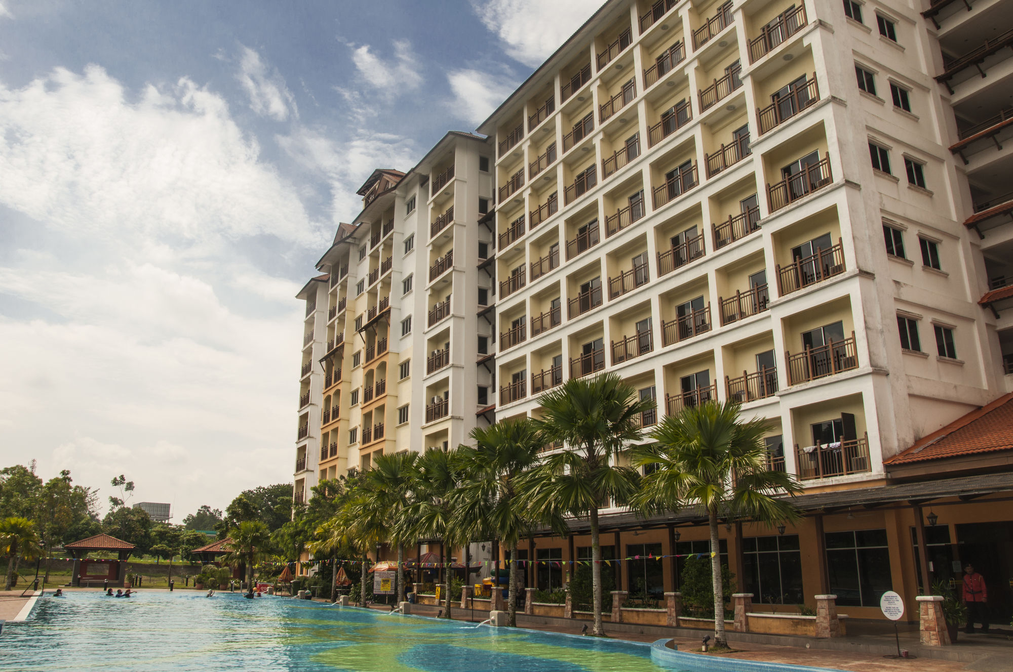 بوكيت ميراه Suria Service Apartment-Hotel المظهر الخارجي الصورة